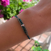 BRACELET LOOM AVEC AGATE VERTE ET CROIX D'ARGENT