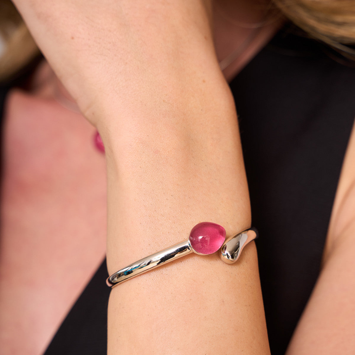 AVA FUCHSIA BRACELET