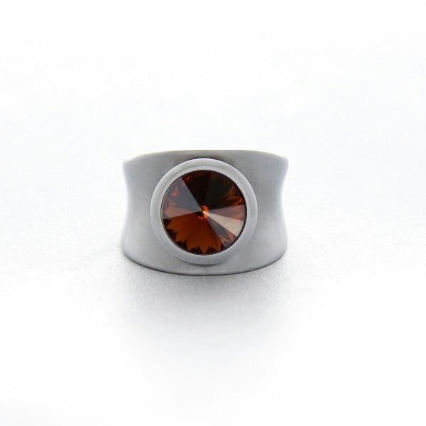 BAGUE EN ACIER CONCAVE AVEC TOPAZE FUMÉ SWAROVSKI
