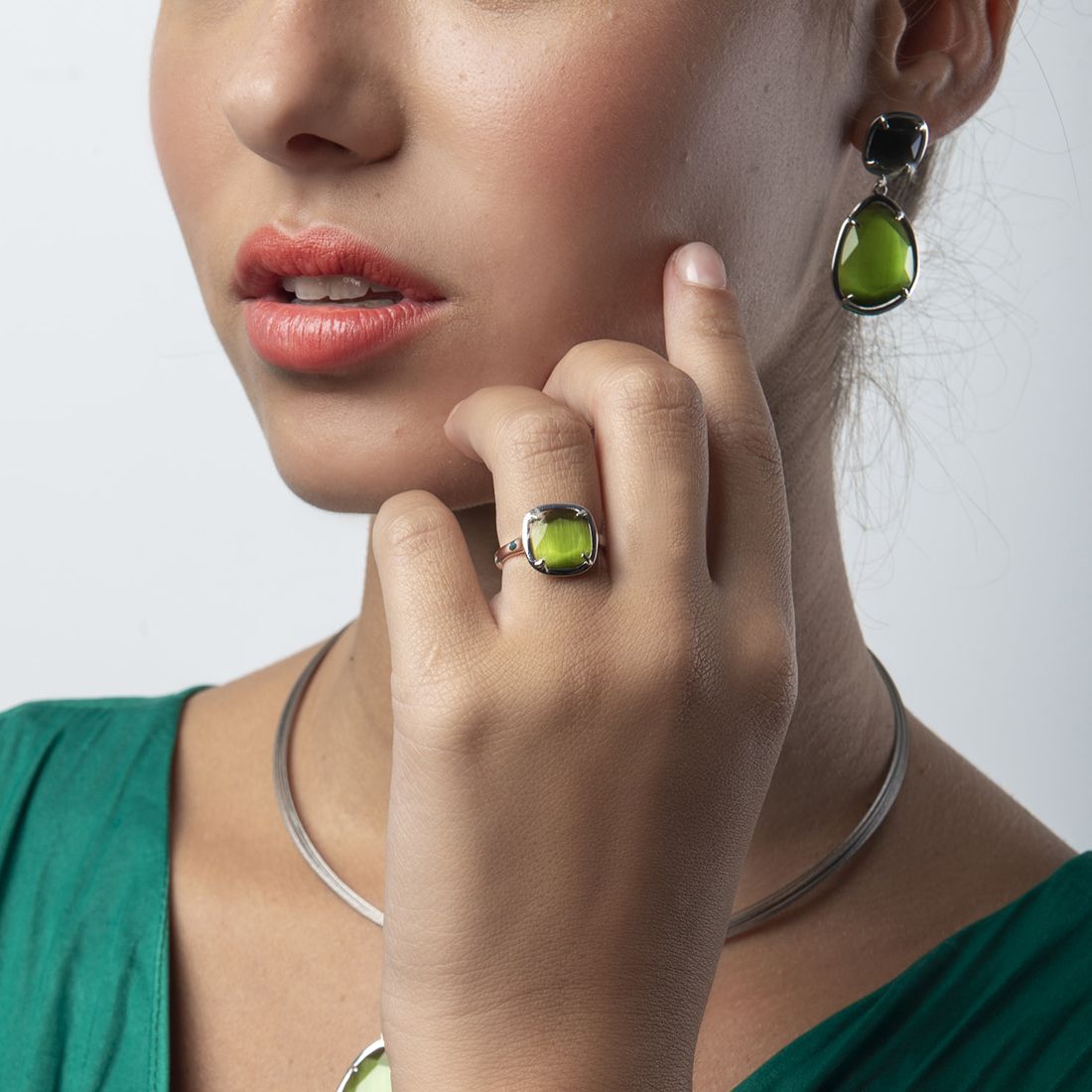 ANILLO CUADRADO ZINNIA VERDE