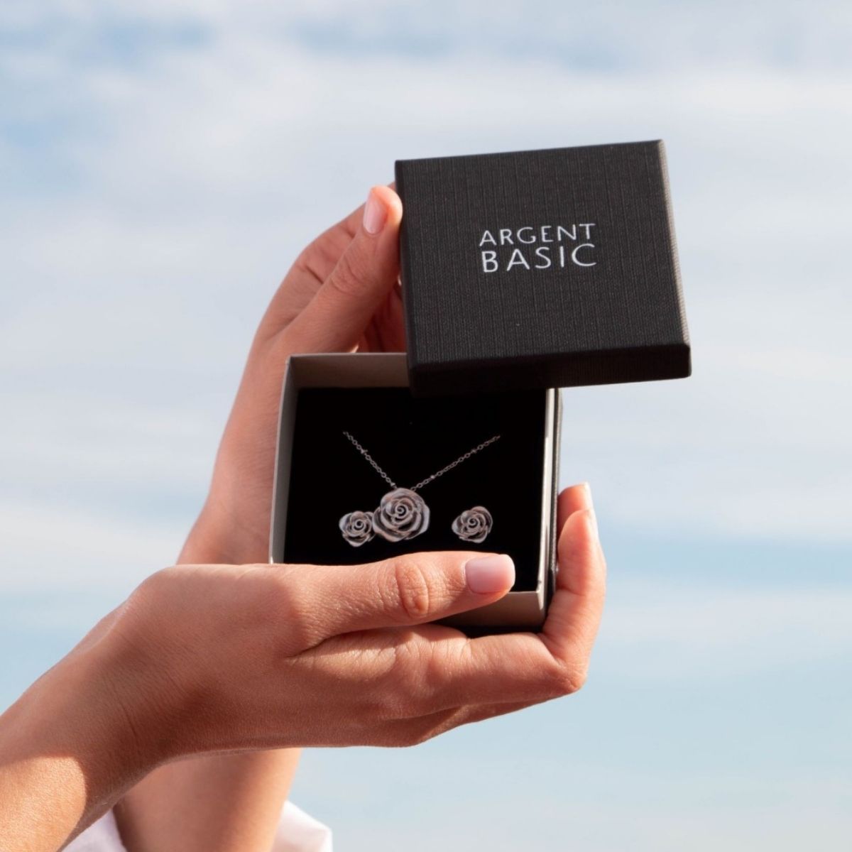 SILVER ROSE MINI PENDANT
