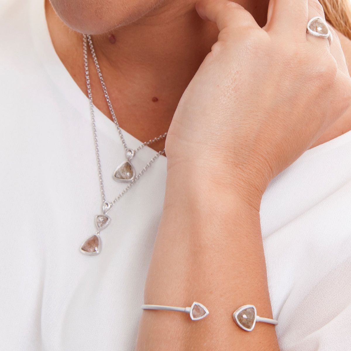 COLGANTE DOBLE PLATA Y CUARZO RUTILADO