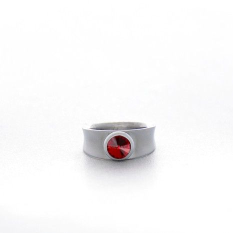 BAGUE ÉTROITE ACIER ET CRISTAL ROUGE