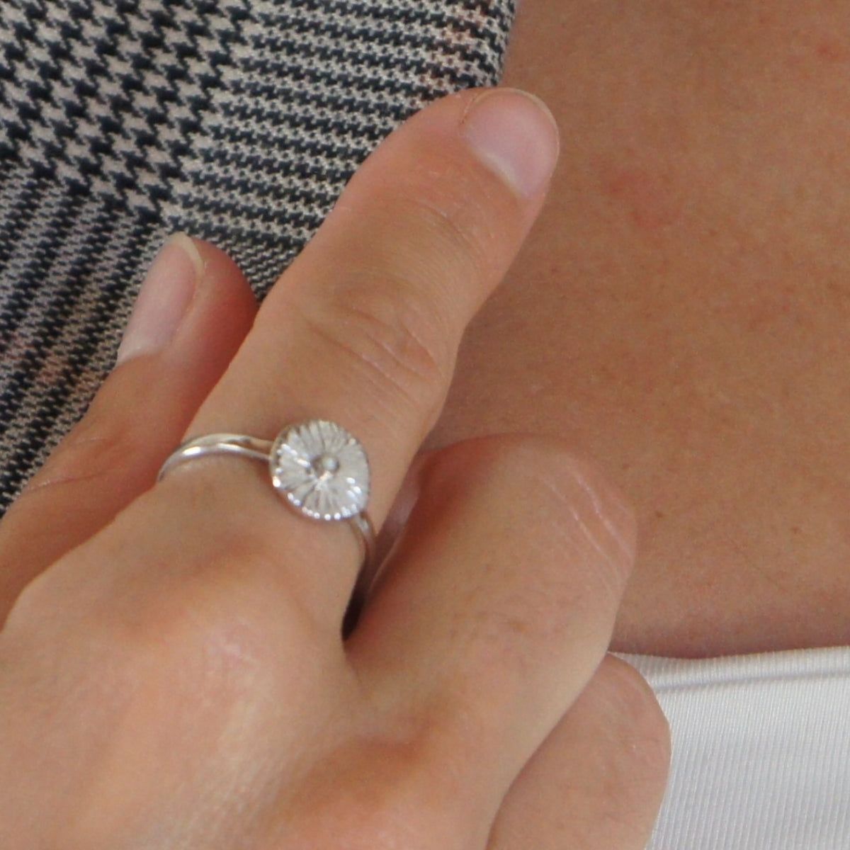 PETITE BAGUE GOA AVEC PERLE