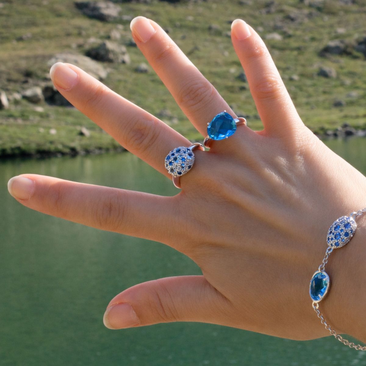 SILVER AND BLUE CRYSTAL CAPRI RING