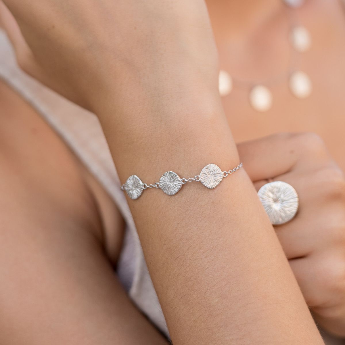 SILVER BRACELET WITH THREE CIRCLES