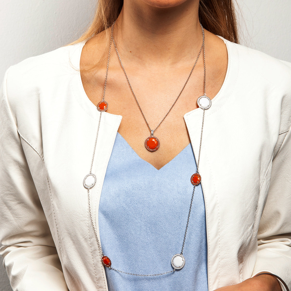 COLLAR KARAMEL CRISTAL CORAL - BLANCO