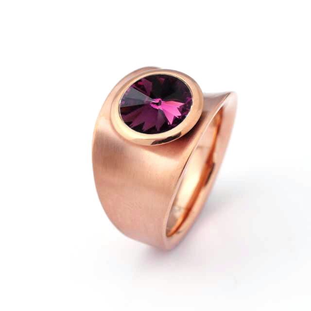 CONCAVE RING ROSE STEEL AND AMETHYST CRYSTAL