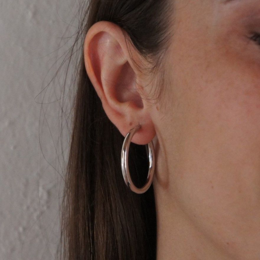 THICK SILVER EARRINGS 30MM.