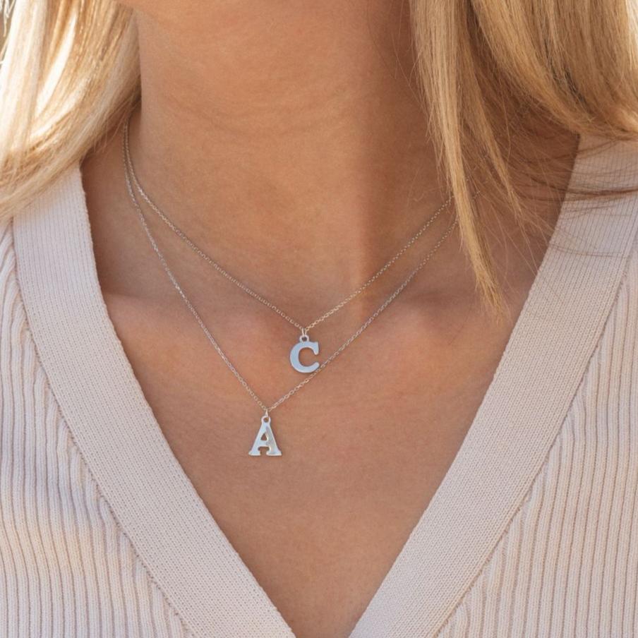 SILVER NECKLACE LETTER C