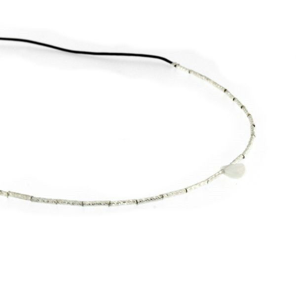 SILVER NECKLACE WITH WHITE OPAL